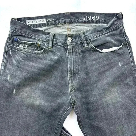 Gap 1969 Authentic Fade Black Distress 100% Cotton Slim Straight Jean Size 32/34 - Picture 2 of 16
